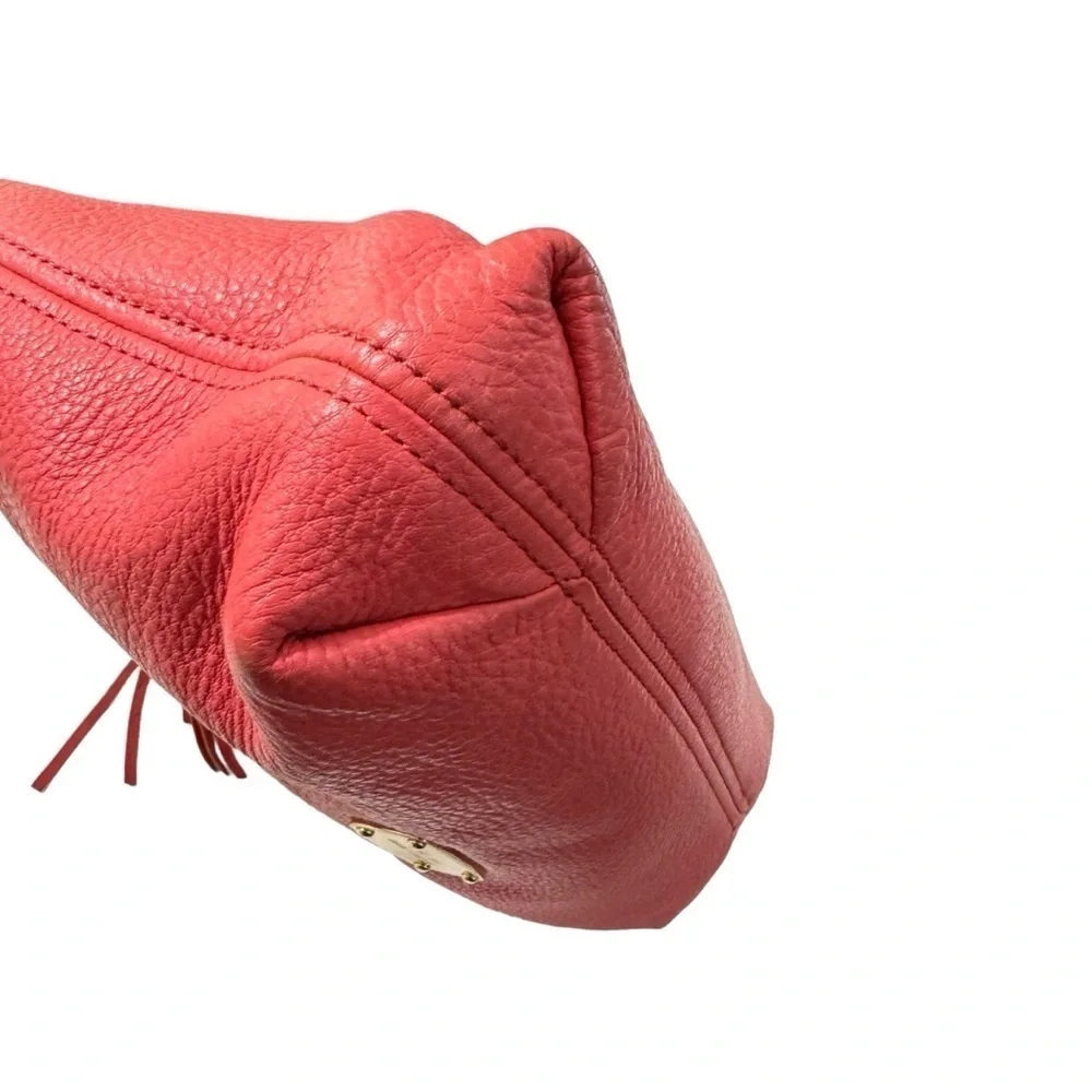 Michael Kors Pebble, leather Shoulder Bag Coral‎ Tassel